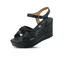 Черни дамски сандали с клиновиден ток