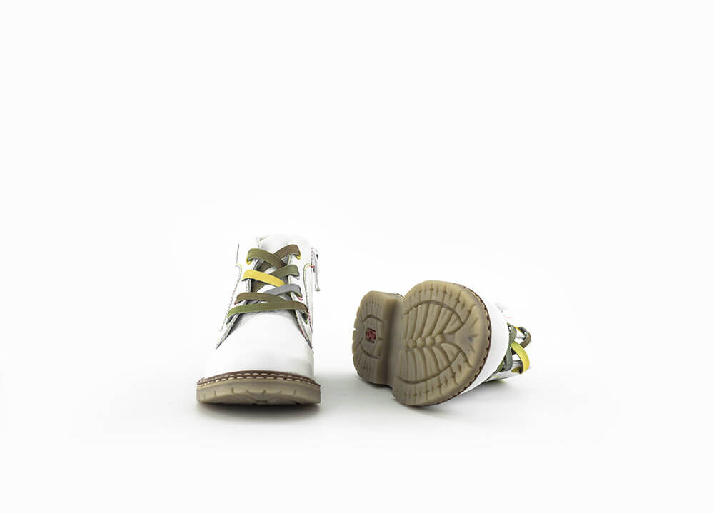 Kids' chukka boots with floral laces in white shagreen 360° placeholder image