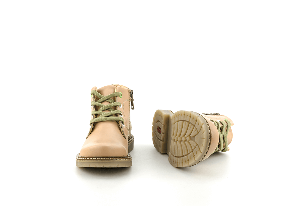 Children's boots in peach color 360° placeholder image