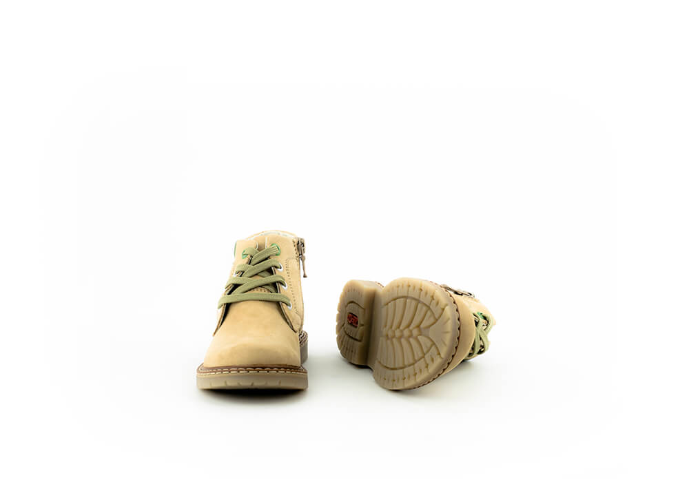 Kids' chukka boots beige nubuck 360° placeholder image