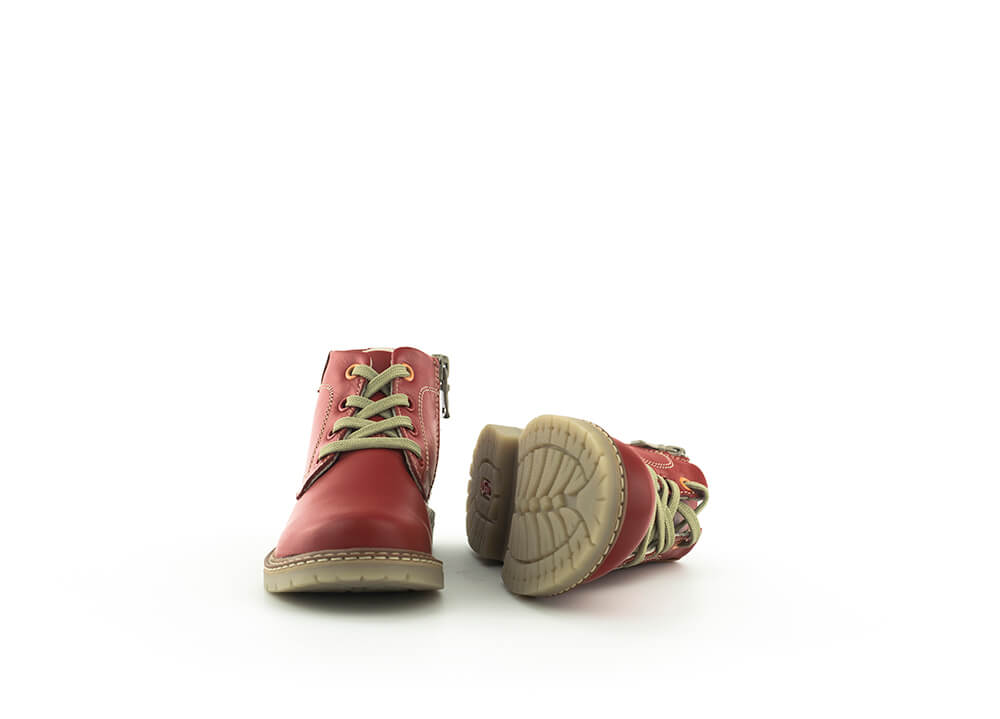 Kids' boots type chukka in red color 360° placeholder image