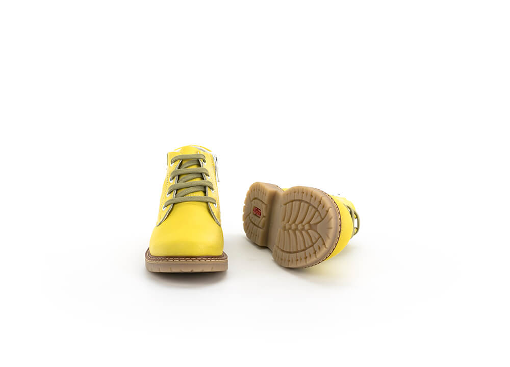 Children's boots from yellow nappa 360° Image