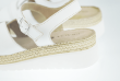 Ladies' white sandals Thumb