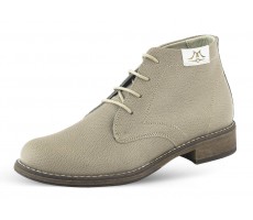 Ladies' boots type chukka in powder color