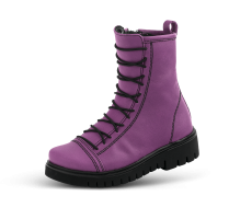 Kids' boots in light purple color