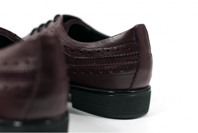 Ladies' shoes from nappa and suede in burgundy color