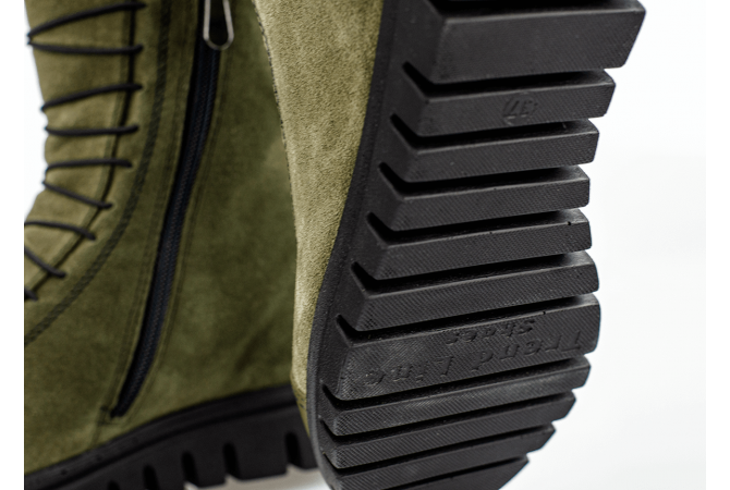 Ladies' sports boots in olive colour