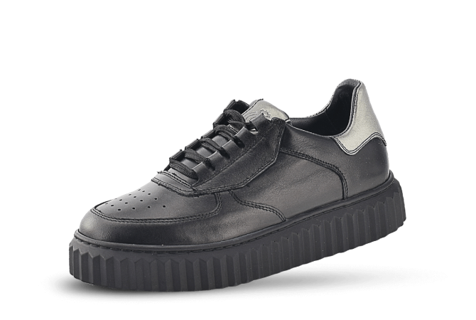 Ladies' sports shoes in black and grey