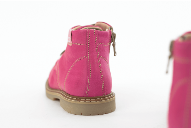 Children's boots from cyclamen nappa