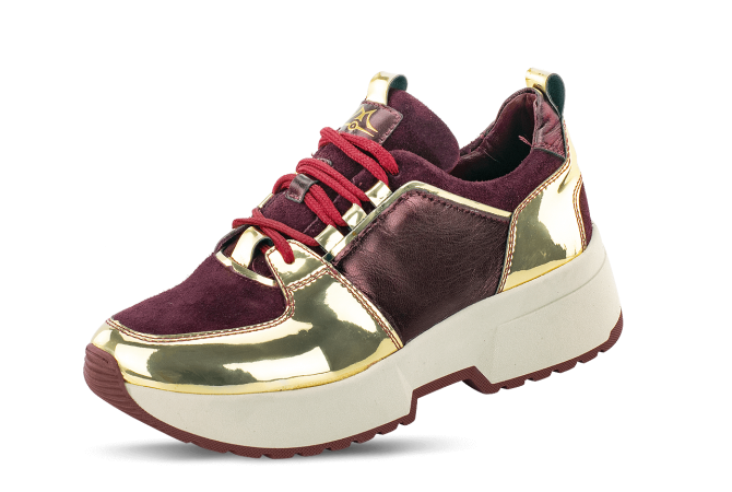 Ladies' sport shoes in burgundy with gold elements