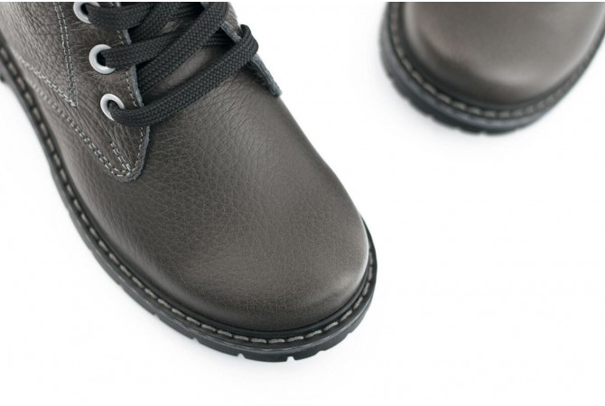 Children's boots from gray shagren