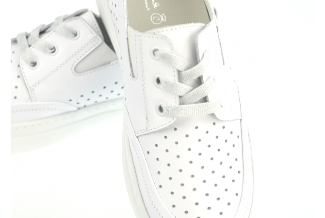 Ladies' everyday white shoes