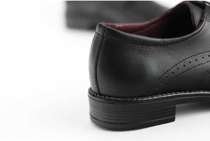 Детски официални обувки в черен цвят