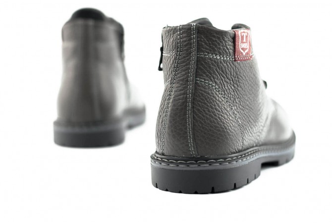 Children's boots from gray shagren