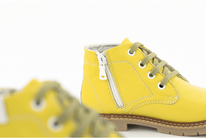 Children's boots from yellow nappa