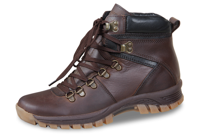 Winter boots with shoelaces and grapple sole