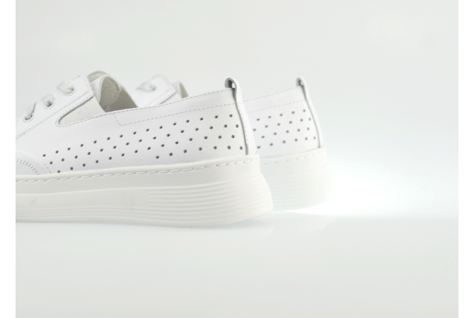 Ladies' everyday white shoes