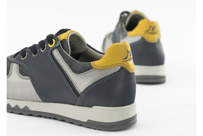 Kids' sneakers in grey and yellow colour