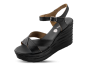 Дамски сандали на платформа в черен цвят Цвят: Черен Цена: 36.00лв.